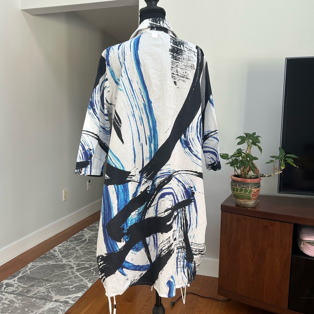 Abstract Print Button-Up Dress - Picture 3 of 9